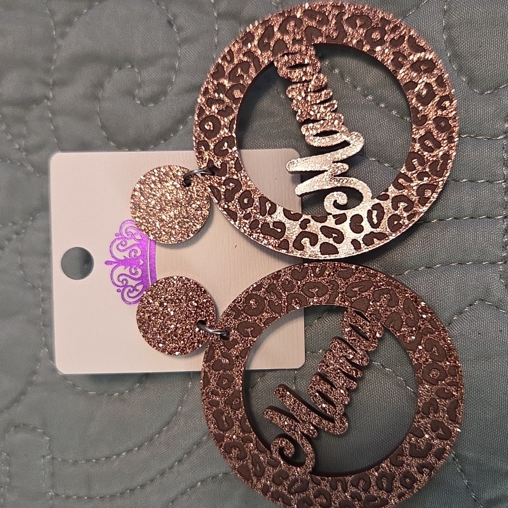 **DONATE 04/19**  NWT LEOPARD GLITTER PRINT 'MAMA' DANGLE EARRINGS